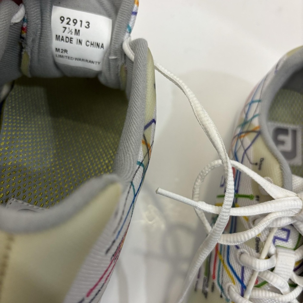 FootJoy SuperFlex Spikeless Golf Shoes Womens‎ 7.5M White Map Print 92913 Retro - Picture 10 of 13